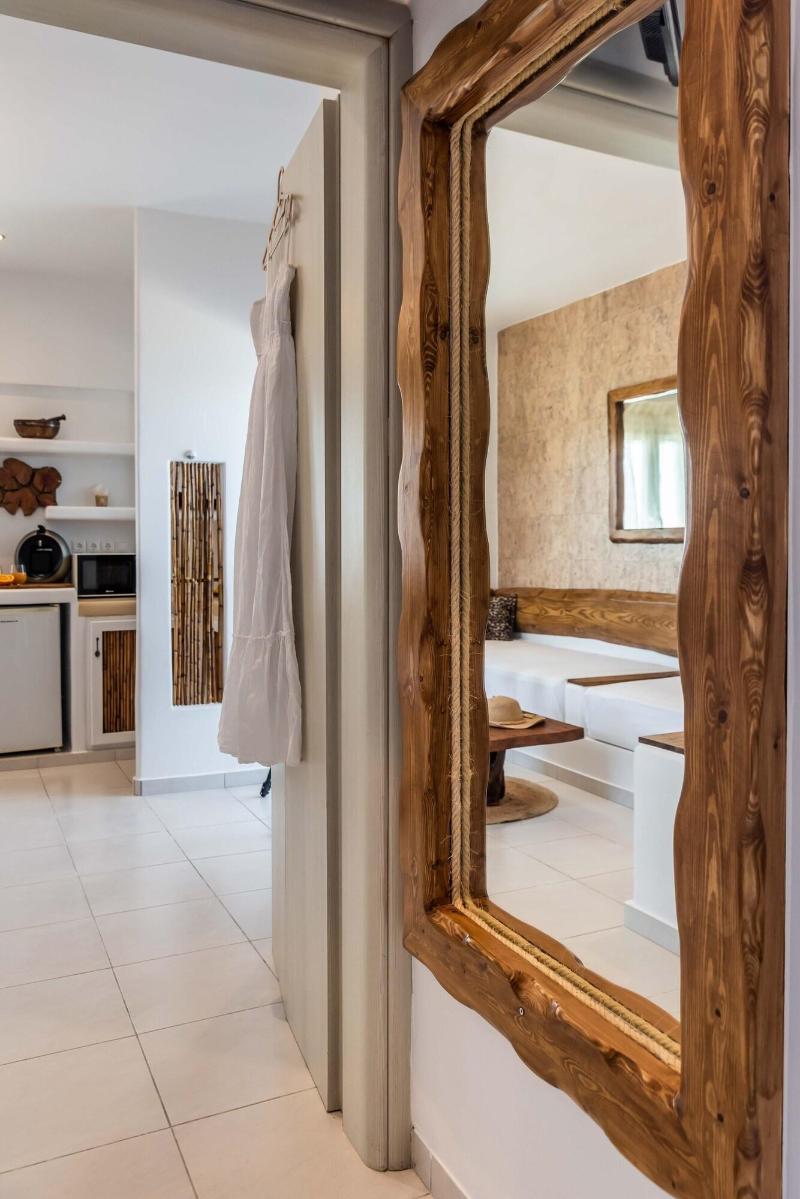 Niki Savvas Studio Suites - Image 10