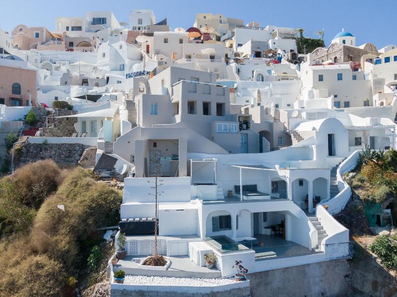 Virginia S Cave Villas image