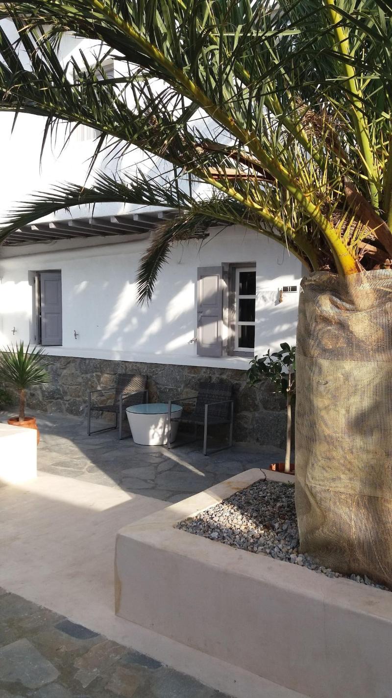 Manos Rooms - Image 6