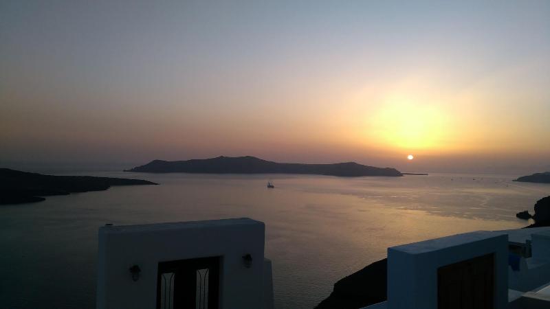 Akron Cliff Suite — photo 29