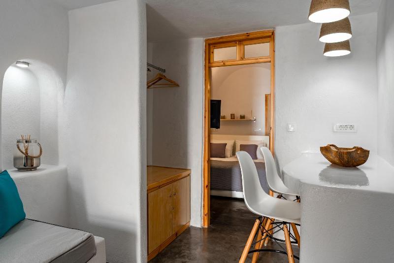 Akron Cliff Suite — photo 41