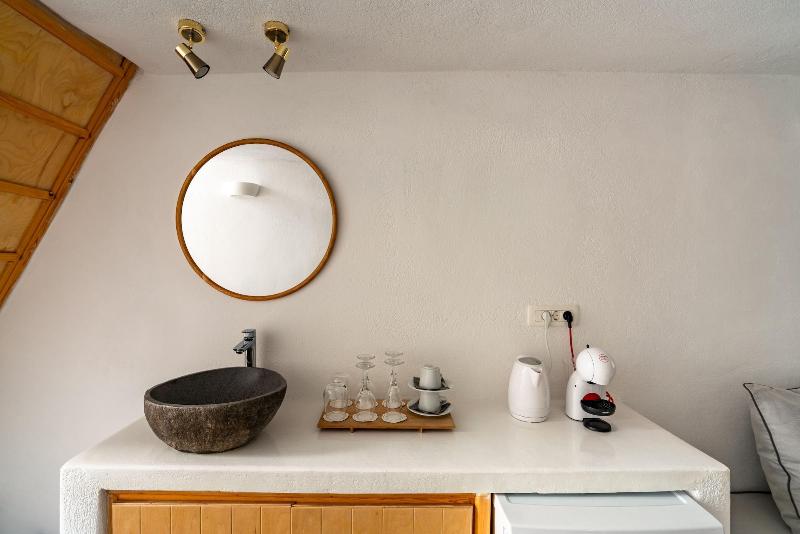Akron Cliff Suite — photo 68