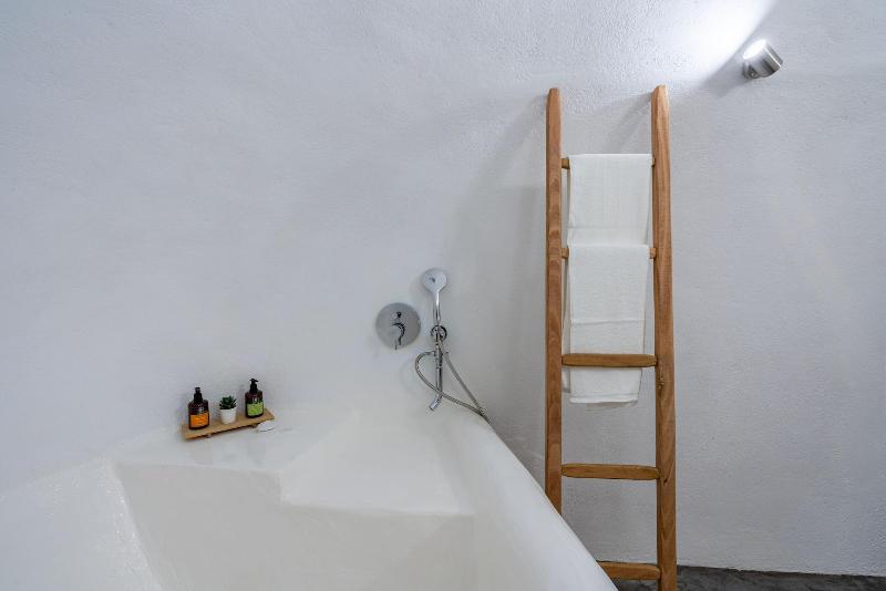 Akron Cliff Suite — photo 99