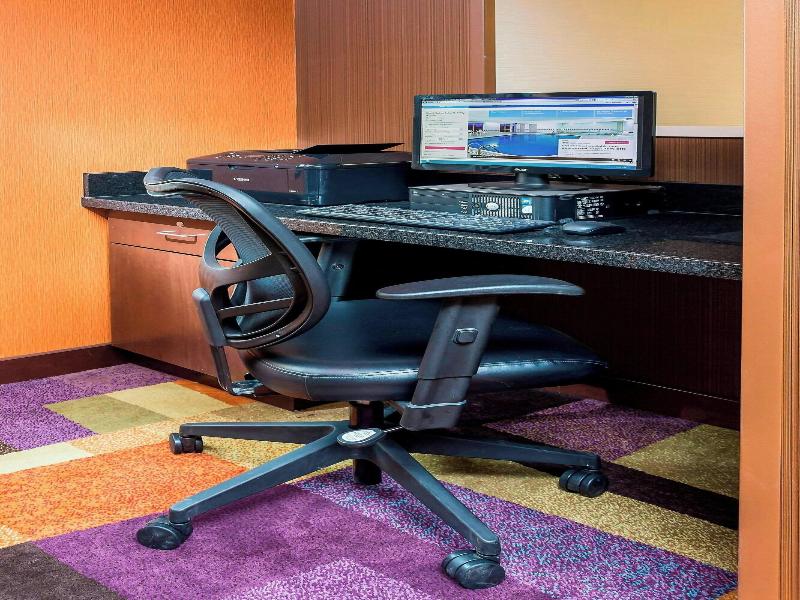 Fairfield Inn Suites Victoria
