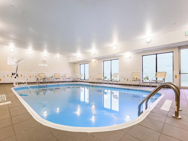 Fairfield Inn Suites Victoria