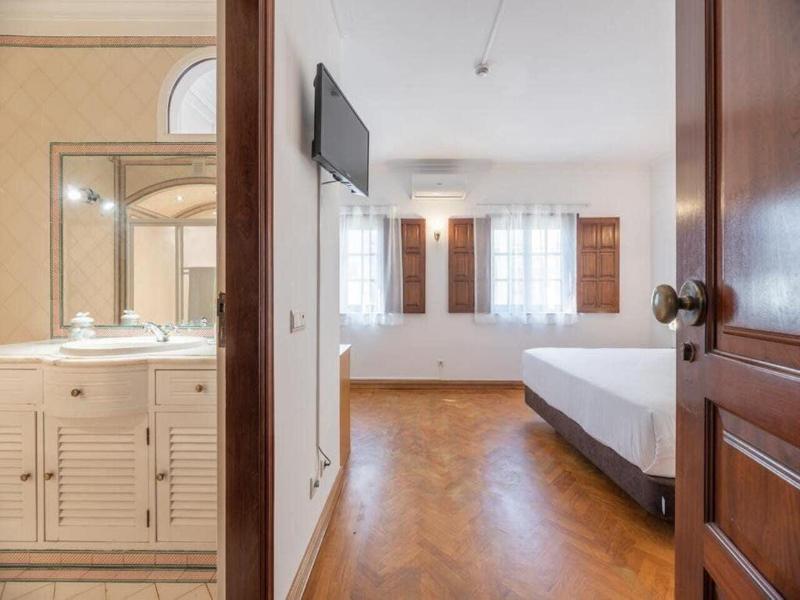 Bertolina Guest House image