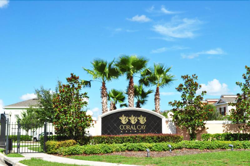 Coral Cay Resort 4 4 Bed 3 Baths Townhome — photo 2
