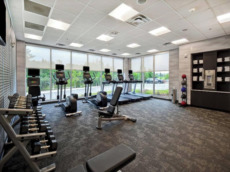Fairfield Inn Suites By Marriott Milwaukee North image