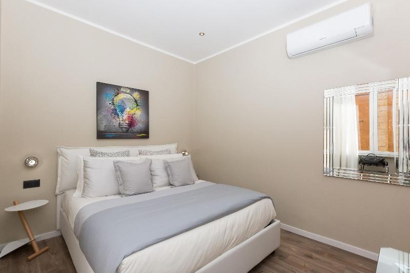 126 Gracchi Suites image