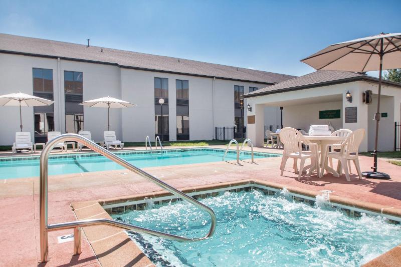 Best Western Courtview Hotel image