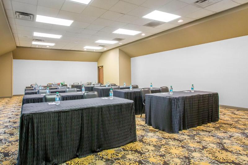 Best Western Courtview Hotel image