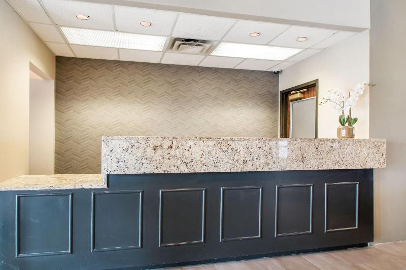 Best Western Courtview Hotel image