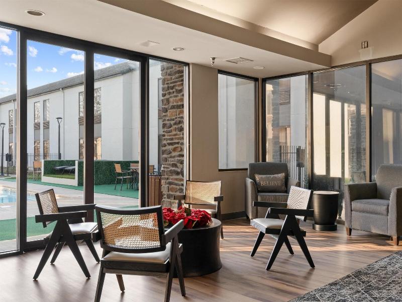 Best Western Courtview Hotel image