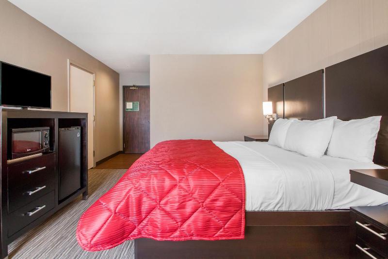 Best Western Courtview Hotel image