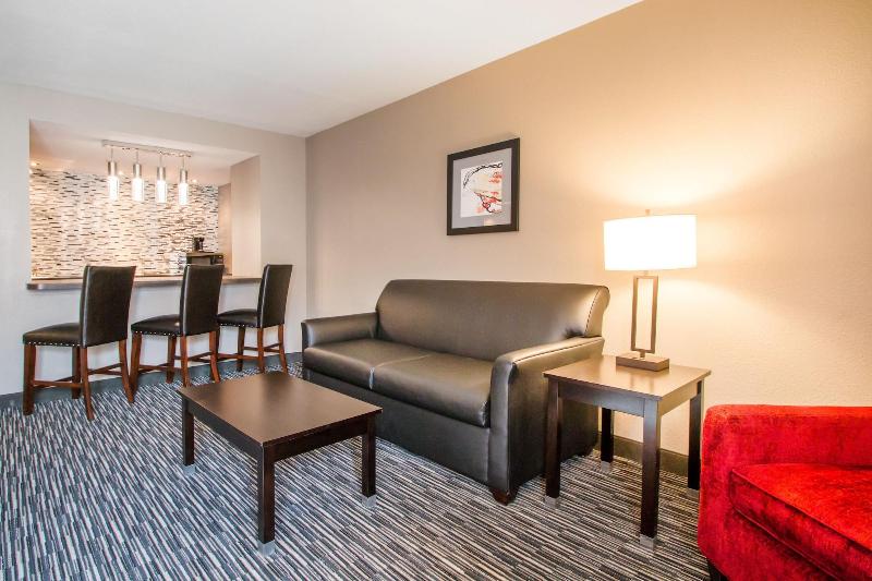 Best Western Courtview Hotel image
