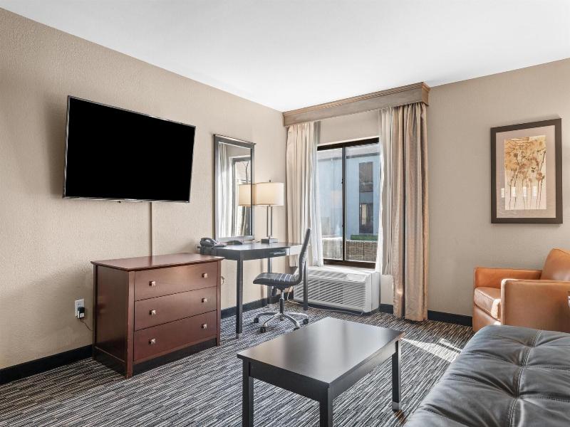 Best Western Courtview Hotel image