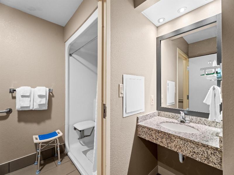 Best Western Courtview Hotel image