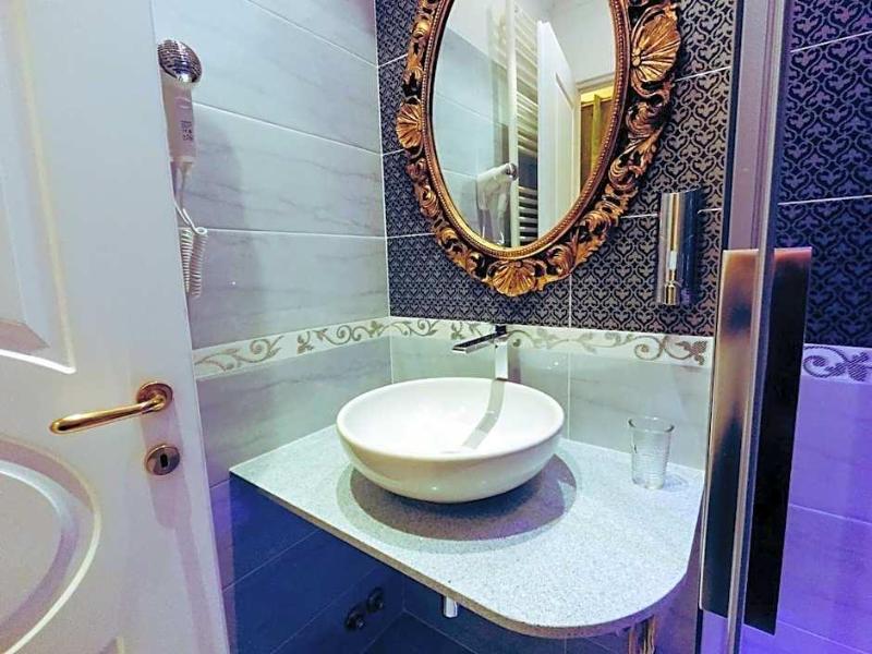 Impero Vaticano Suites Guest House image