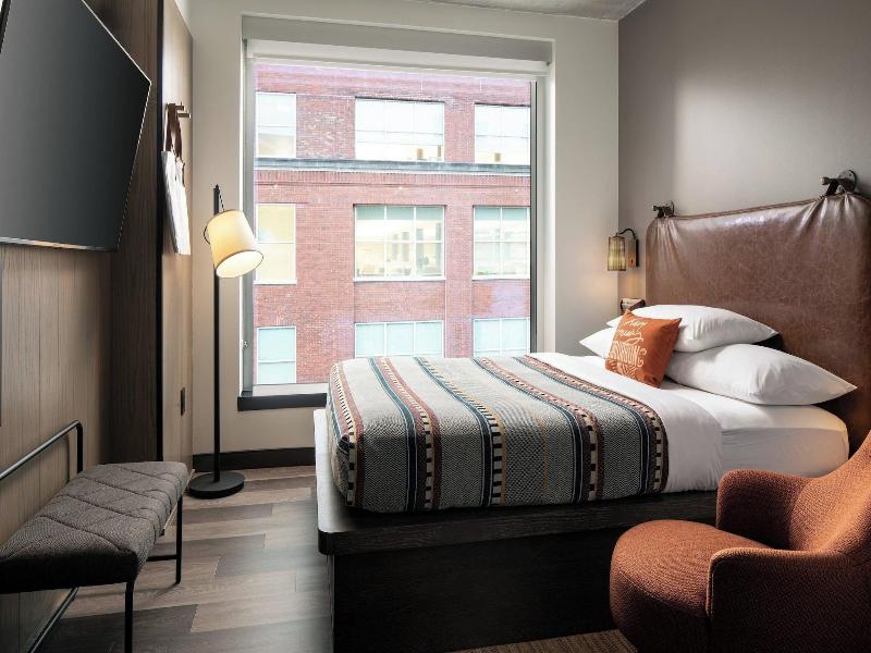 Moxy Louisville Downtown image