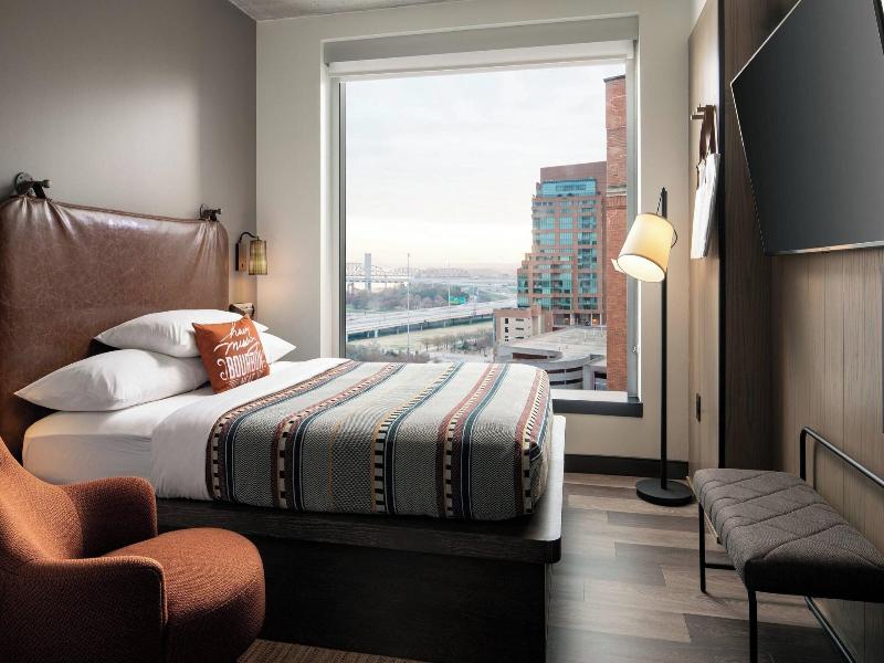 Moxy Louisville Downtown image