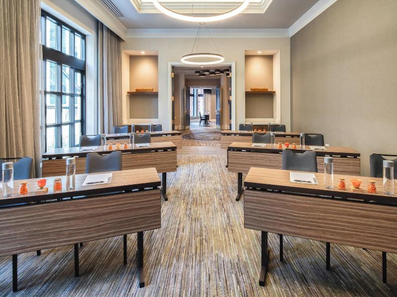 The Bidwell Marriott Portland image