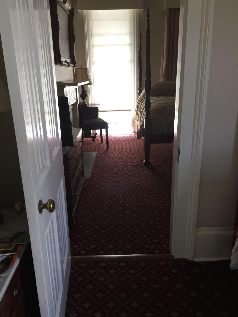 Nine O Five Royal Hotel image
