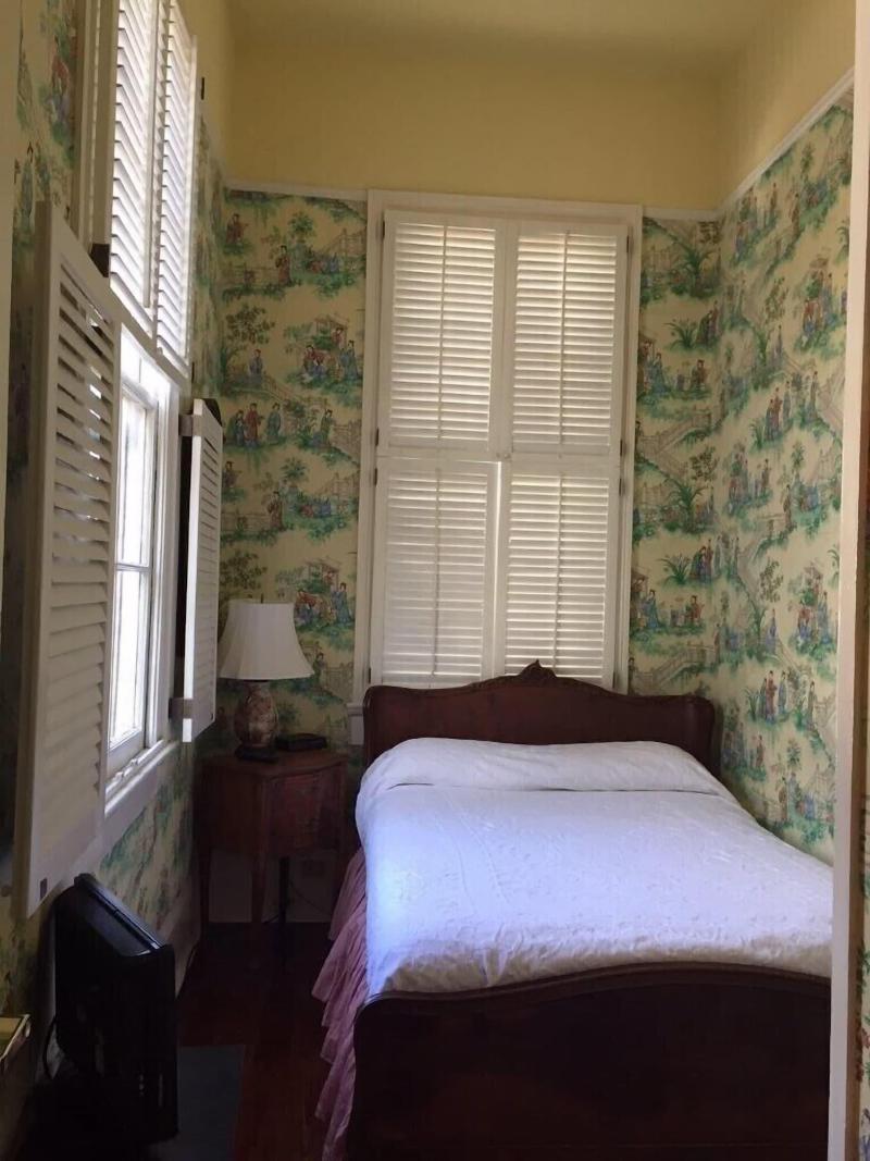 Nine O Five Royal Hotel image