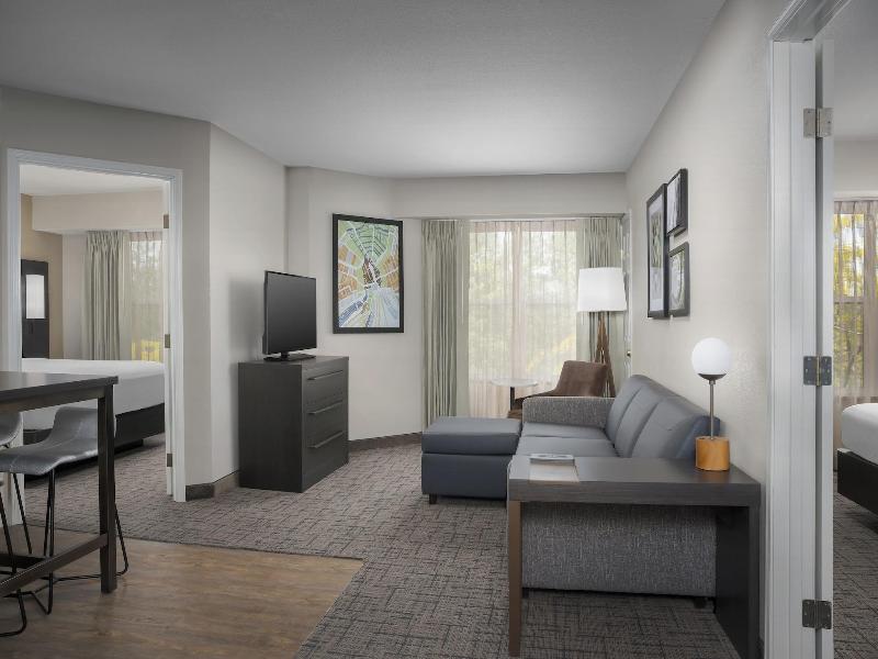 SUITE TWO DOUBLE BEDS — photo 21