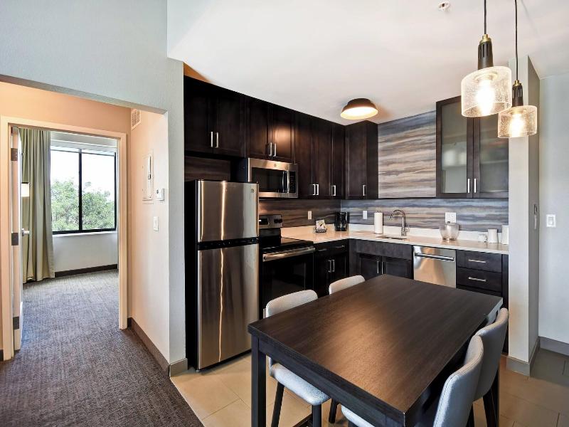 Residence Inn By Marriott Cincinnati Northeast Mas image