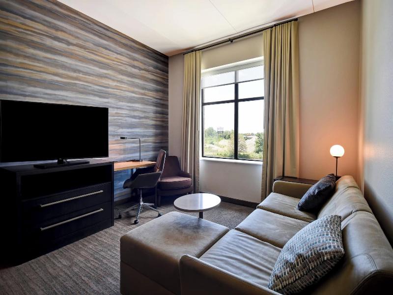 Residence Inn By Marriott Cincinnati Northeast Mas image