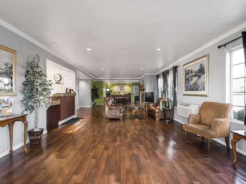 Heritage Inn Express Chico image