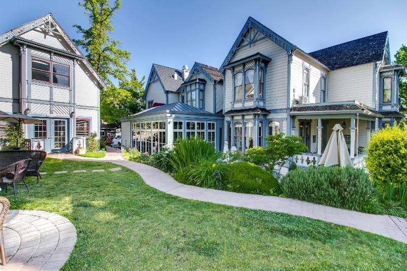 Winchester Inn image