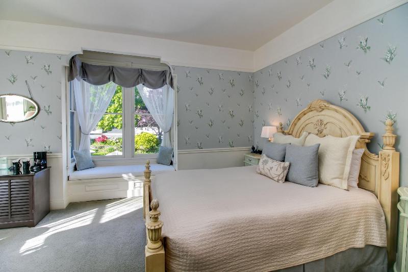 Winchester Inn image