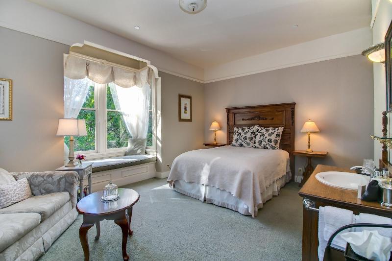 Winchester Inn image