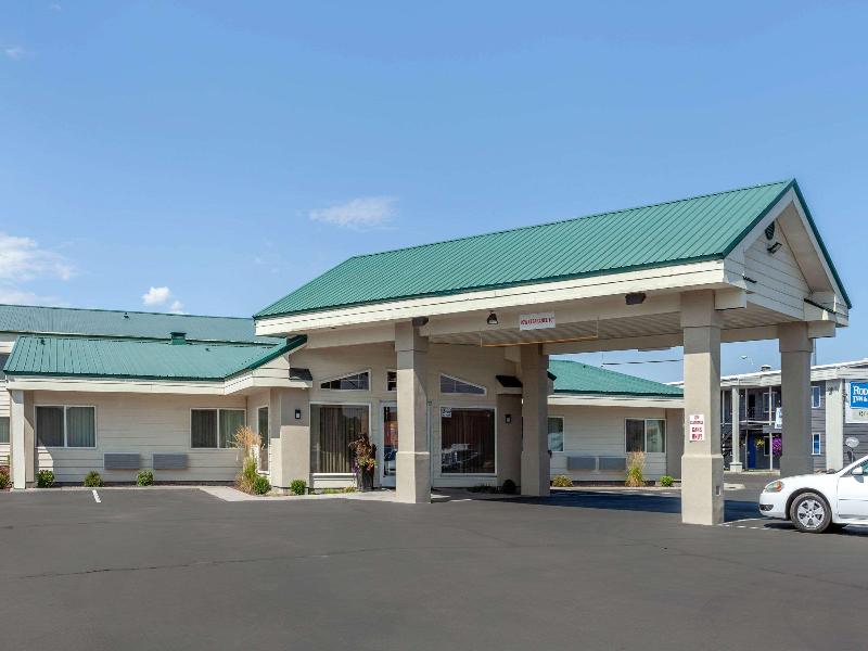 Rodeway Inn & Suites image
