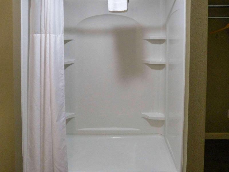 Rodeway Inn & Suites image