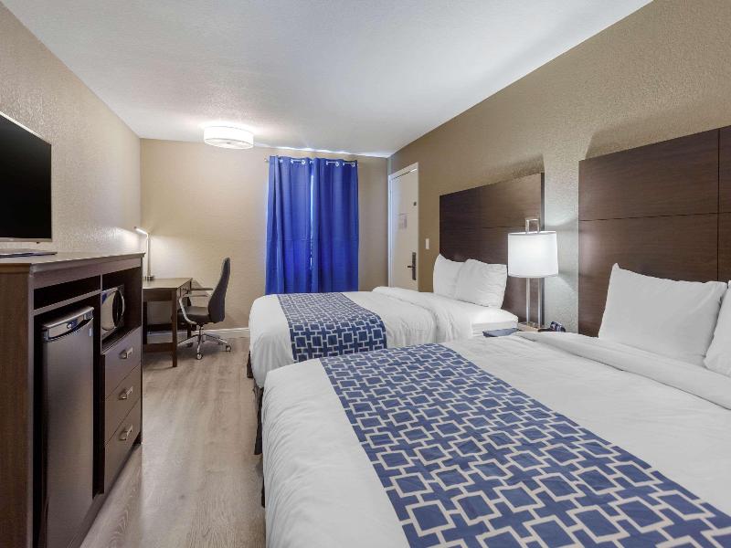 Rodeway Inn & Suites image