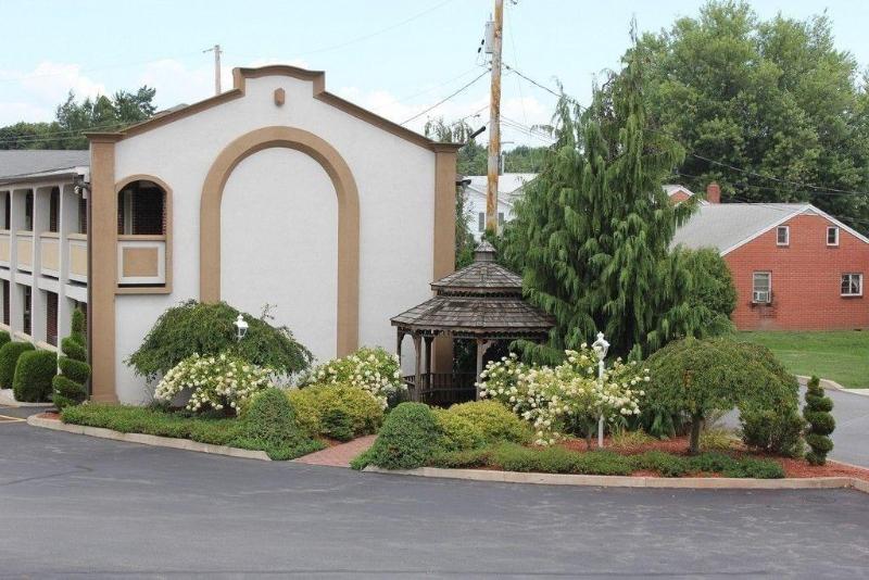 Aderi Hotel Near Bucknell University image