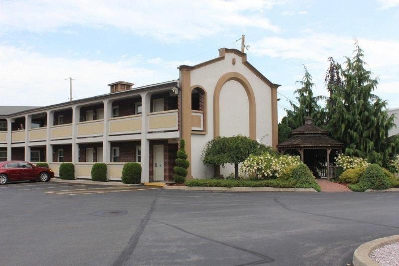 Aderi Hotel Near Bucknell University image