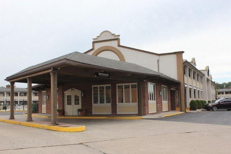 Aderi Hotel Near Bucknell University image