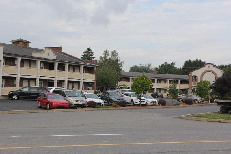 Aderi Hotel Near Bucknell University image