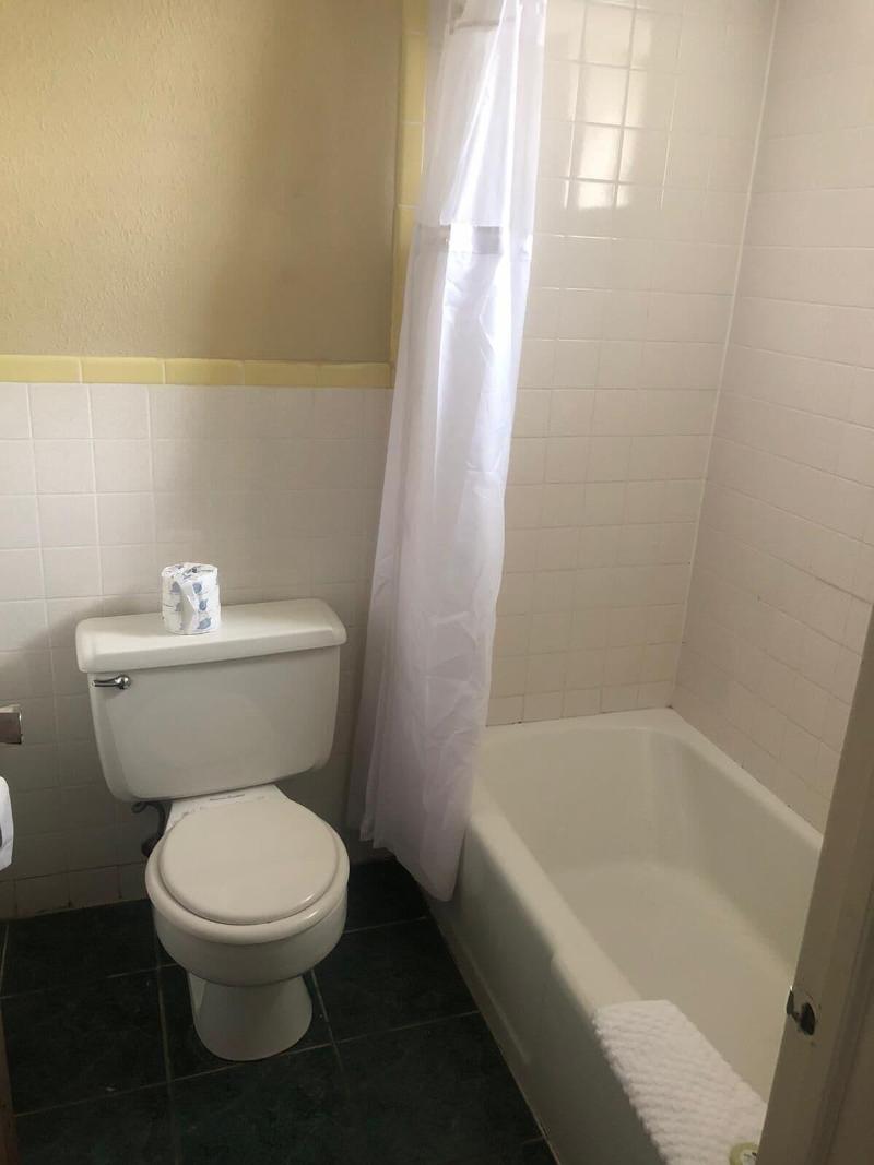 Aderi Hotel Near Bucknell University image