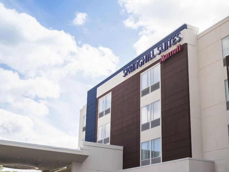 Springhill Suites Wisconsin Dells image