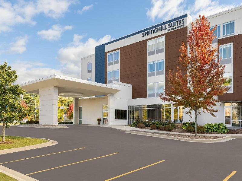 Springhill Suites Wisconsin Dells image