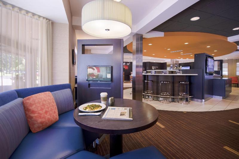 Courtyard By Marriott Wausau image