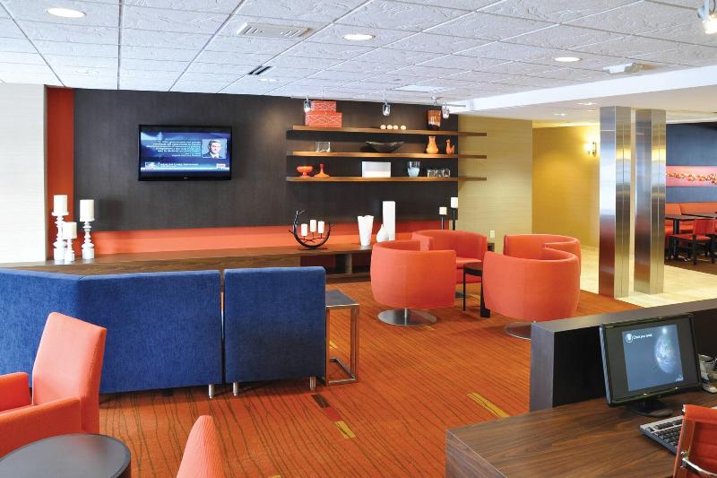 Courtyard By Marriott Wausau image