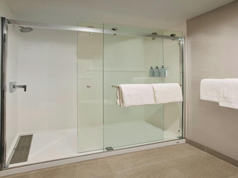 Courtyard By Marriott Wausau image