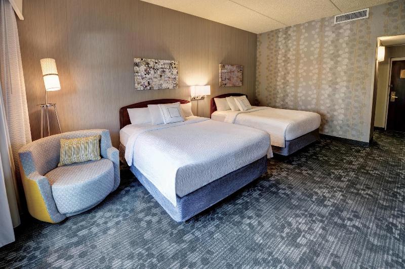 Courtyard By Marriott Wausau image