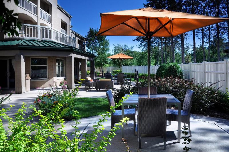 Courtyard By Marriott Wausau image