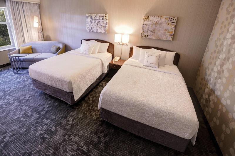Courtyard By Marriott Wausau image